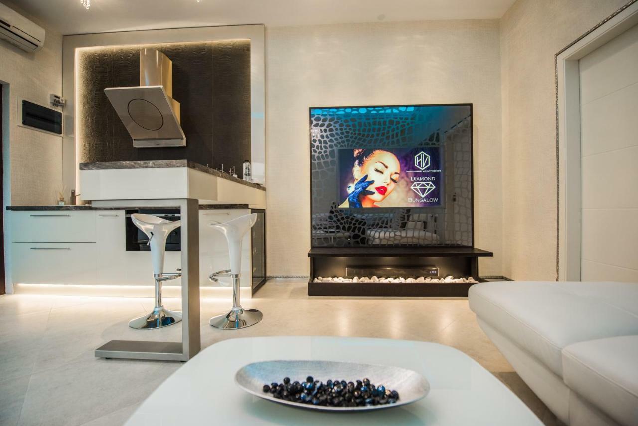 H & V Residence - Diamond Bungalow Apartment Αράντ Εξωτερικό φωτογραφία
