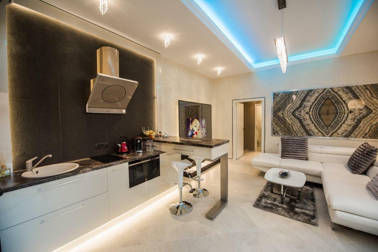 H & V Residence - Diamond Bungalow Apartment Αράντ Εξωτερικό φωτογραφία