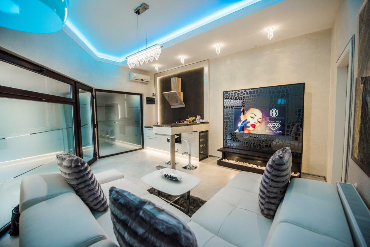 H & V Residence - Diamond Bungalow Apartment Αράντ Εξωτερικό φωτογραφία