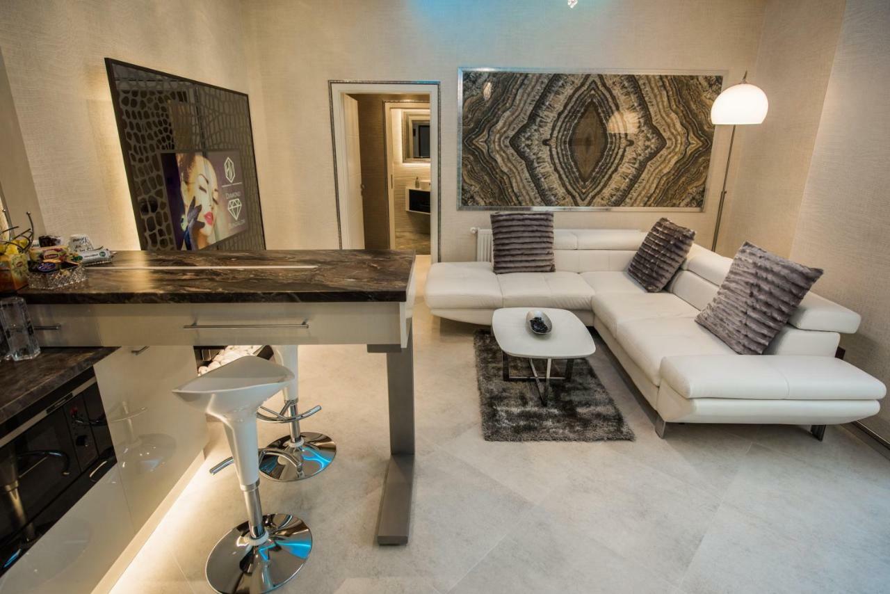 H & V Residence - Diamond Bungalow Apartment Αράντ Εξωτερικό φωτογραφία